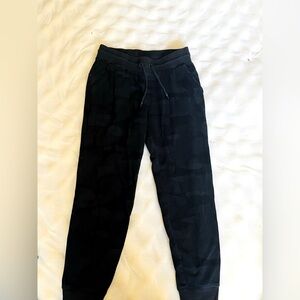 size small black camo shambhala sweat pants